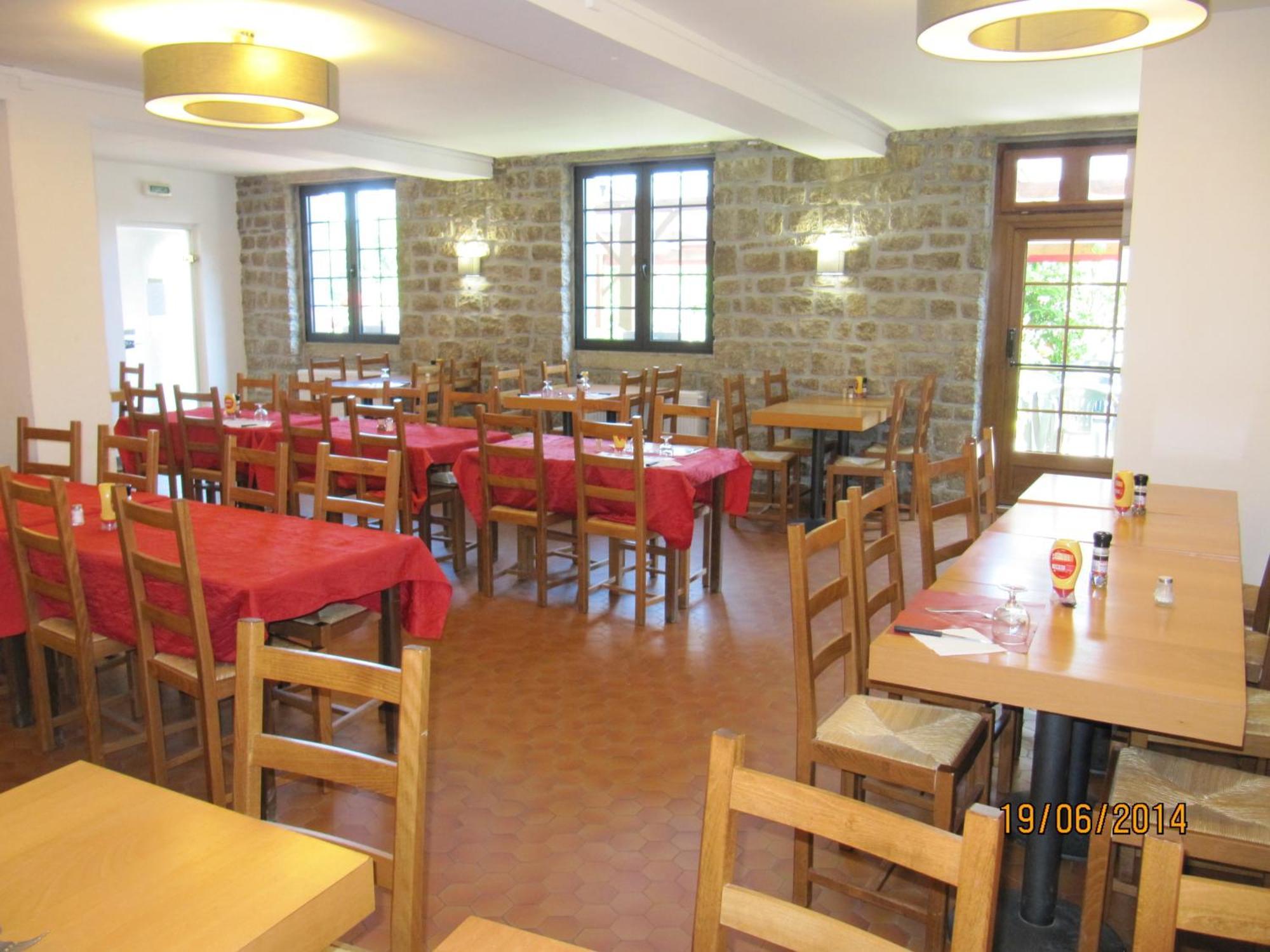Auberge Le Guinefort Léhon Esterno foto